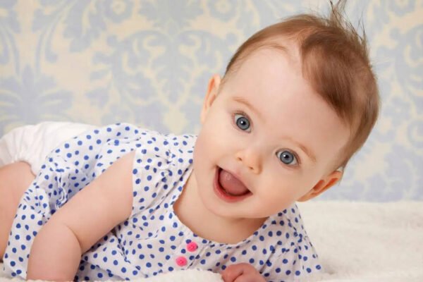 10 baby girl names inspired by wildflowers that bloom without anyone noticing