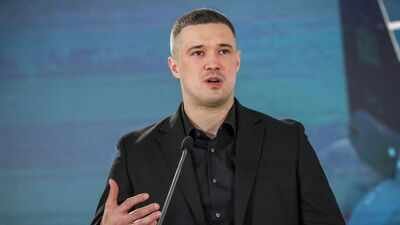 Ukrainians protest Zelenskyy's ouster of his popular defense minister
