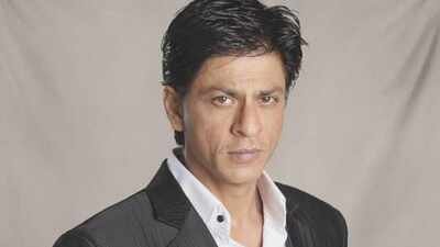 Shah Rukh Khan gets relief as Supreme Court rejects plea against 'Mannat' CRZ clearance, this paves way for two additional floors to his house |