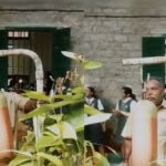 Das Uncle: "After 38 years, Das uncle rang his last bell": Students bid a teary-eyed farewell to school peon and 'heartbeat'