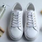 How to clean yellowed white shoes and sneakers: 5 easy ways to brighten them and 5 mistakes to avoid |
