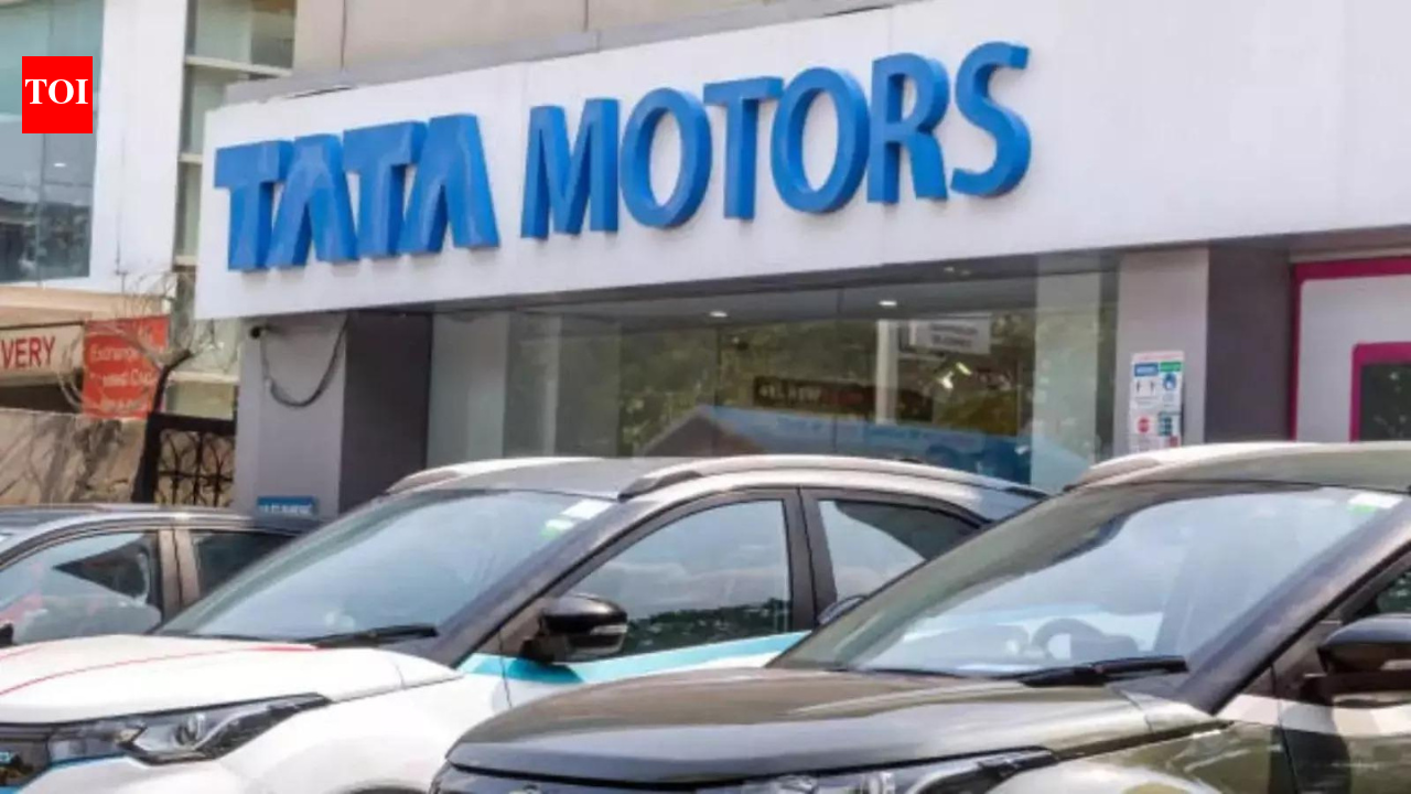 July auto sales rev up as Maruti crosses 2L, Tata EVs double