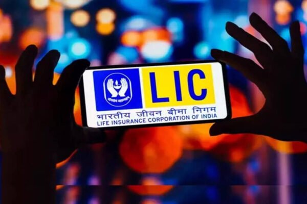 LIC OFS off to a strong start as institutional investors subscribe 66% by noon