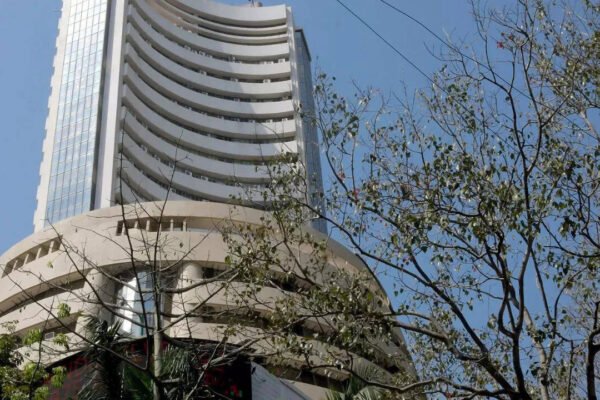 Foreign funds invest 12.9k cr in Aug 1st week