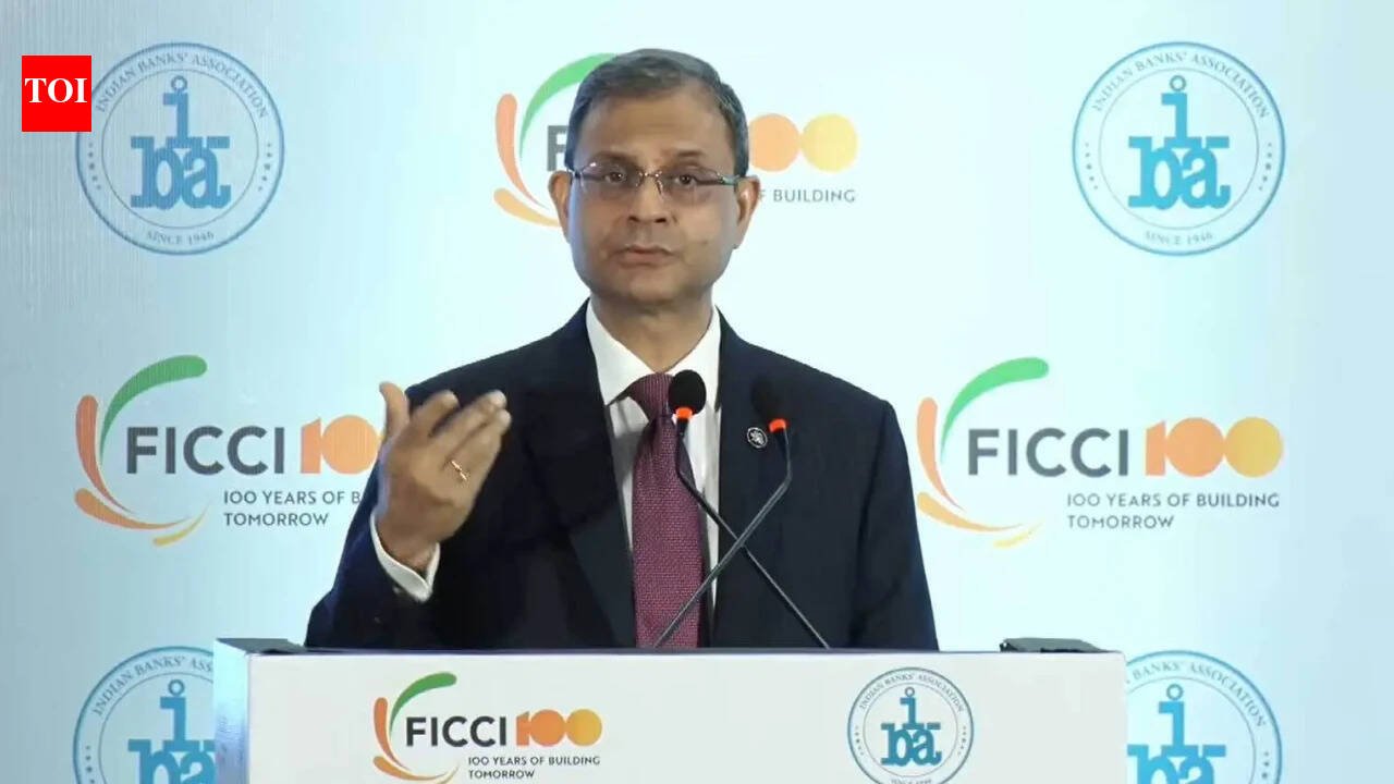 RBI guv asks banks to build meaningful human oversight, says blaming technology is 'unacceptable'