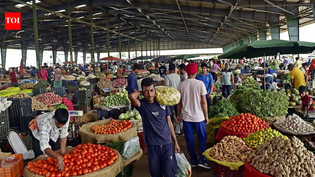 Food prices push up retail inflation to 4.45% in July