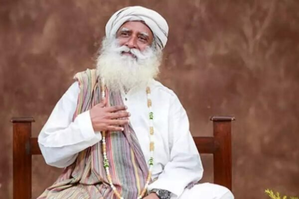 “Both well-being and suffering happen from Within You. The choice is yours”; What the yogi advises on not choosing to depend our inner well-being on the outside world