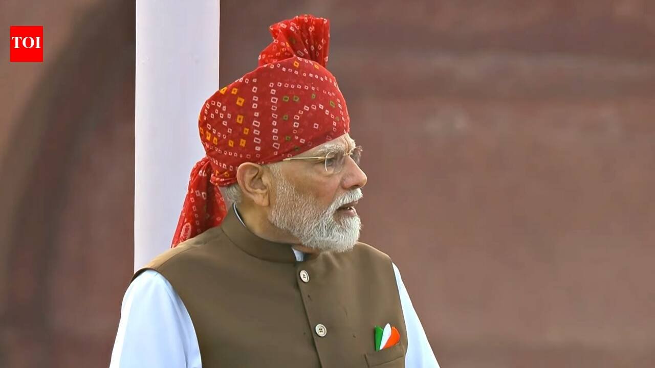PM Modi talks of India’s economic growth during Independence Day speech