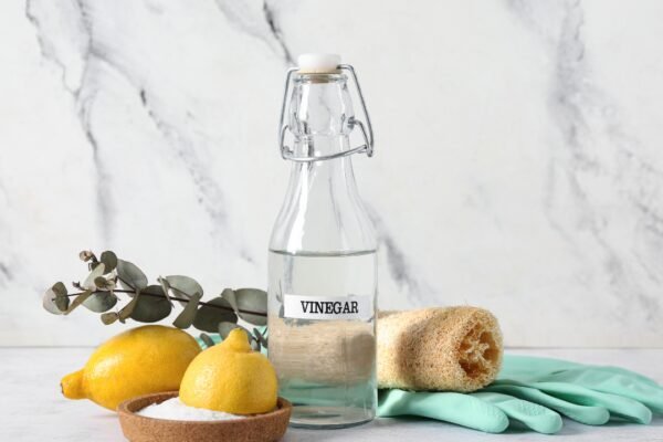 DIY organic floor cleaner that you can make with 3 easy ingredients in your kitchen