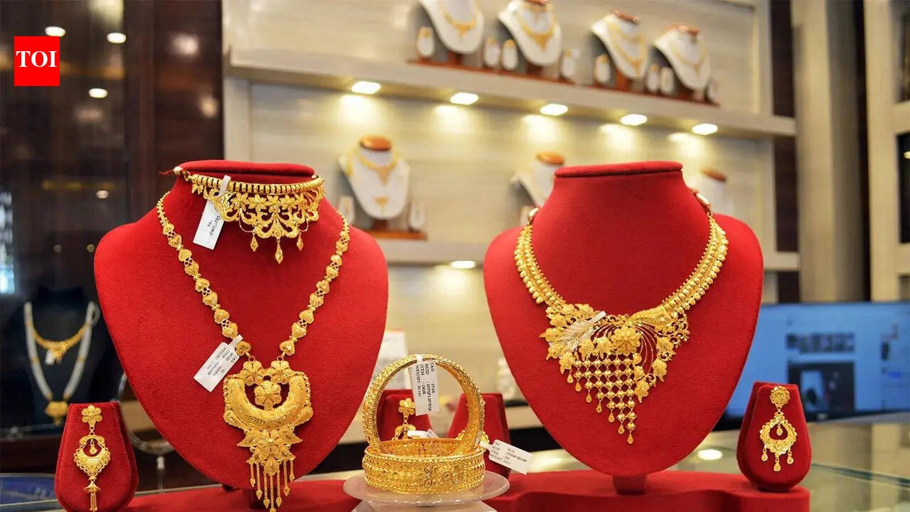 Gold, Silver Rate Today Live Updates: Bullion prices may climb further as global economic cues take centre stage