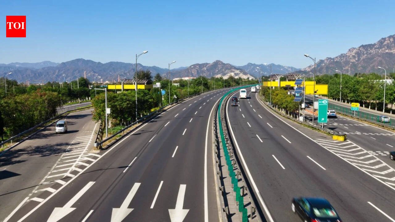 Weak soil, trapped water likely behind Lucknow-Kanpur Expressway failures: Initial probe