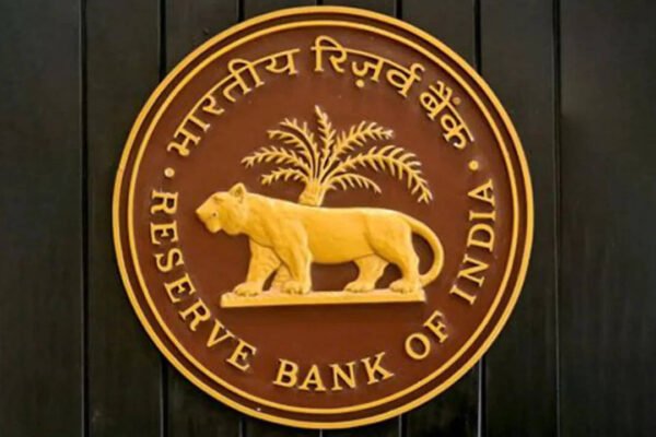 Sabse bada rupaiya: Rs. banknotes beat $, € in circulation