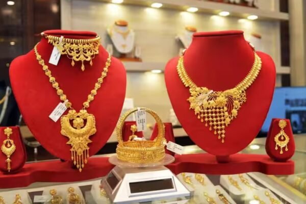Gold, Silver Rate Today Live Updates: Gold edges higher as yields ease, markets await fed minutes amid Iran tensions
