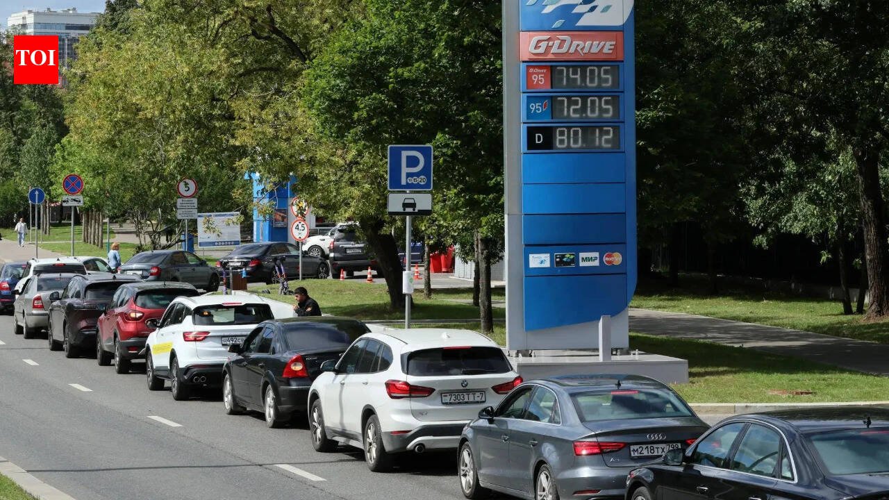 Russia Fuel Imports: Russia turns to Asia for refined fuel, set to receive nearly 270,000 tonnes in August
