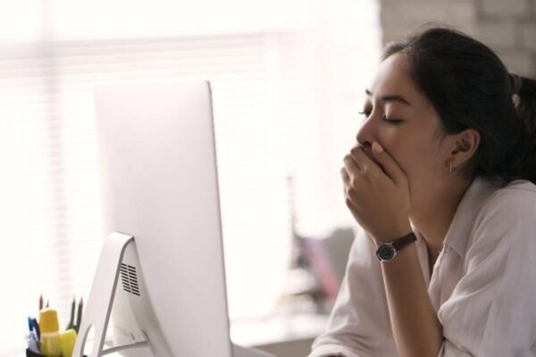 Why do you feel sleepy after eating? Why sleepiness occurs after eating