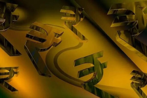 Rupee climbs to 95.64 against US dollar; Iran sanctions, crude prices in focus