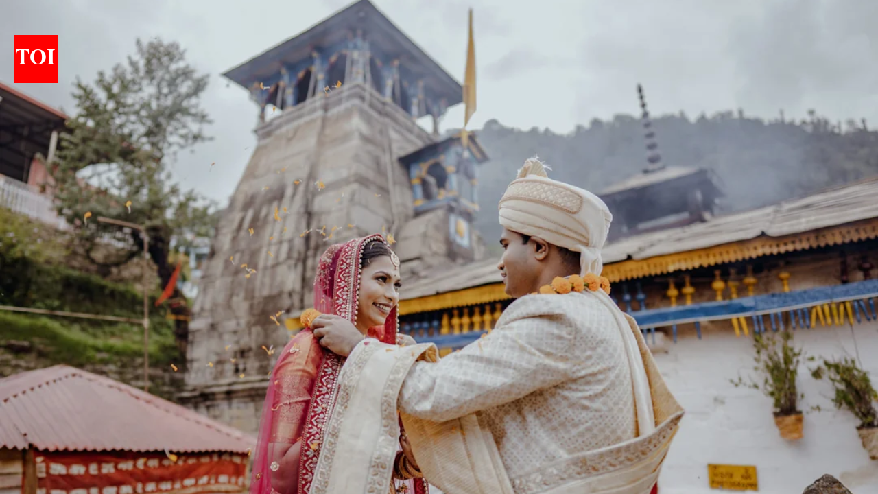 The fire that witnessed Shiva and Parvati's wedding still burns in Uttarakhand: Couples are now choosing this sacred temple for getting married in place of fancy hotels