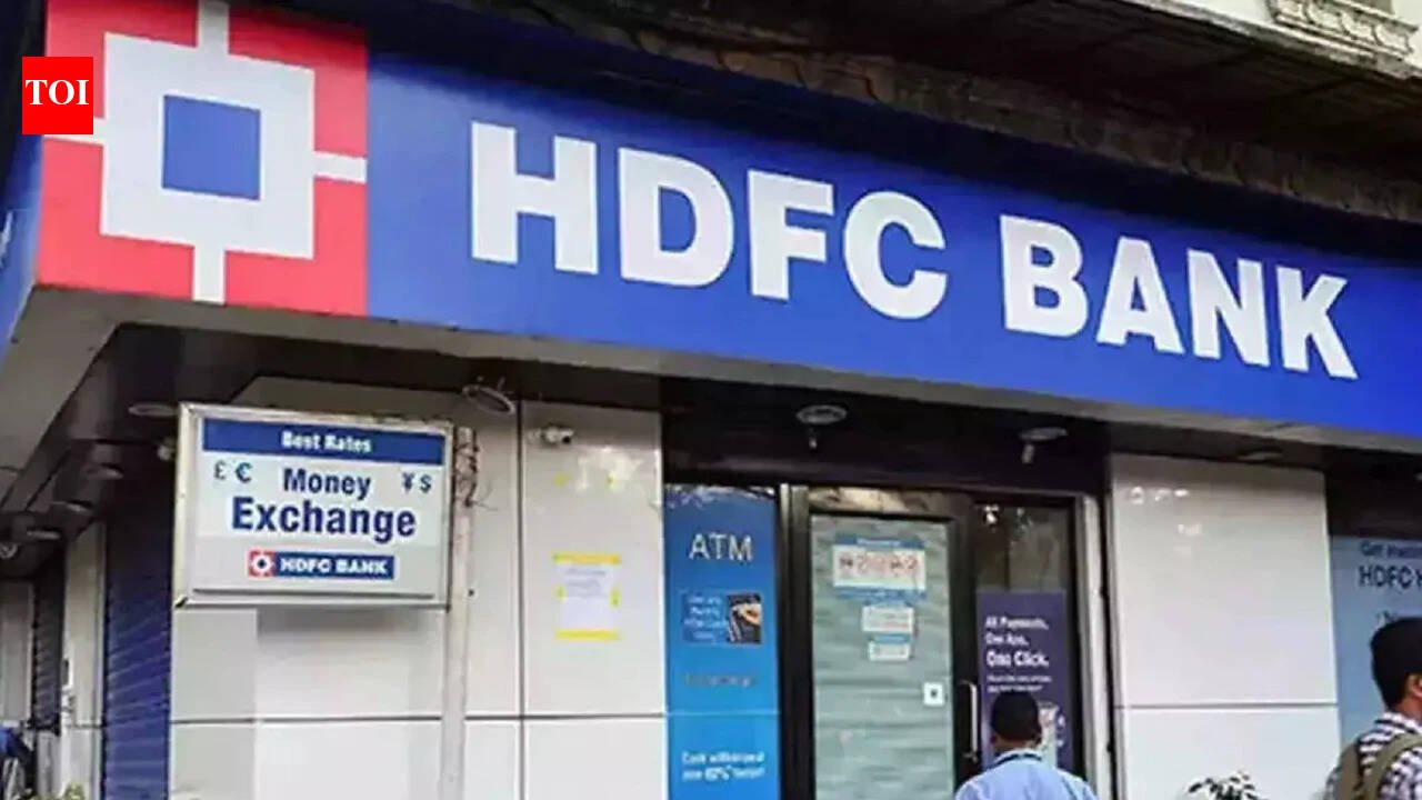 HDFC shares drop 2% over CEO uncertainty, legal woes