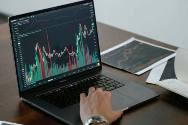 Sensex, Nifty rebound after 2-day losing streak, IT gains