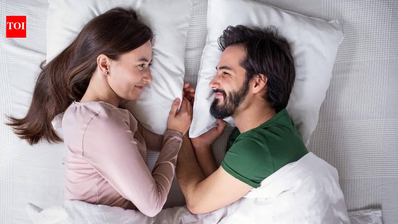 5 things happy couples do before going to bed every night
