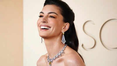 Pregnant Anne Hathaway reveals plans to keep baby’s gender hidden: 'We know, but we're not saying' |
