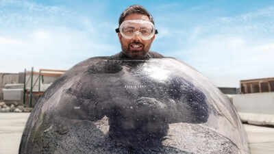 A scientist buried himself in wet concrete to answer one question: Why is it so difficult to sink into? |