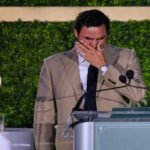‘Oh gosh, this such a mess’: Roger Federer breaks down during Hall of Fame speech - Watch | Tennis News