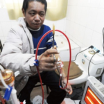 In 2013, a Chinese man who could no longer afford dialysis built his own dialysis machine and survived on it for 13 years | World News