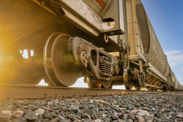 Why do train tracks have small stones around them? Here’s what they actually do