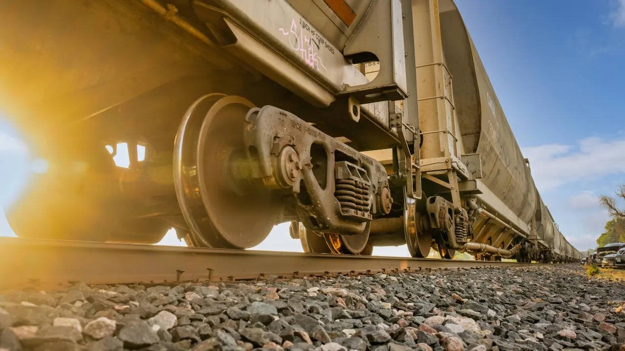 Why do train tracks have small stones around them? Here’s what they actually do