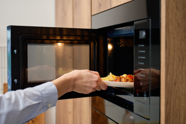 Does microwaving food make it unhealthy? What the science says