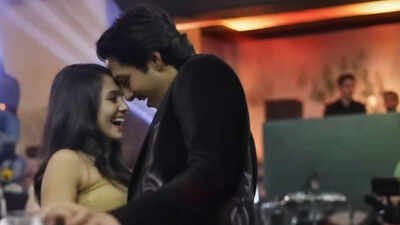 Ahaan Panday: 'Musafir Cafe' actress Vedika Pinto and Ahaan Panday's old dance video from a wedding goes viral; fans can't stop gushing over it | Hindi Movie News