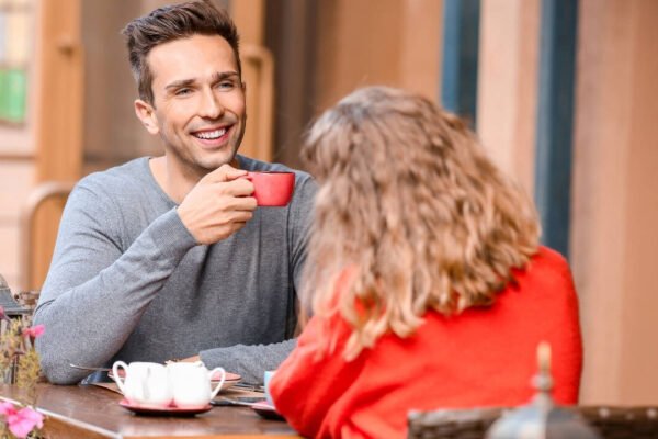 5 things people secretly notice when they first meet a potential partner