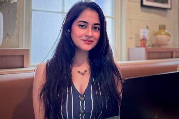 She works 60+ hours a week in London, yet made Rs 63 lakh in one month: How one Indian woman built a second career without giving up her first