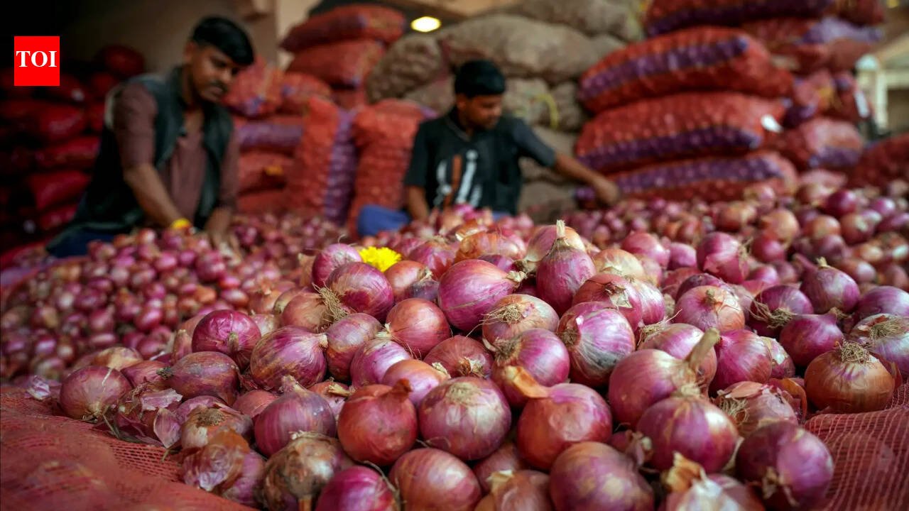 Onion prices still make eyes water despite Centre's Rs 35/kg buffer sale