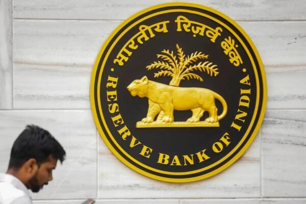 RBI flags tech concentration risks, warns of disruptions