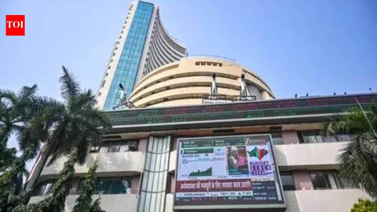 Rising crude, G-sec yields, inflation risks sink sensex