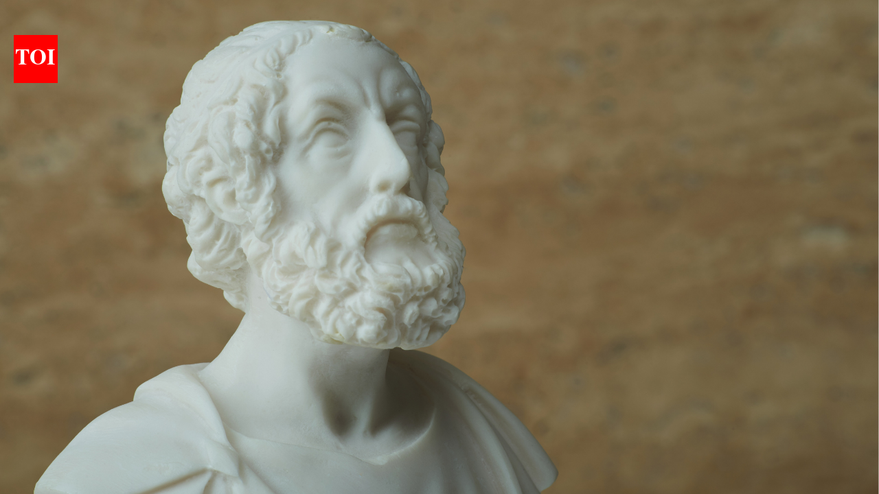 Quote of the day by Homer: “Like that star of the waning summer who beyond all stars rises bathed in the ocean stream to glitter in brilliance.” |