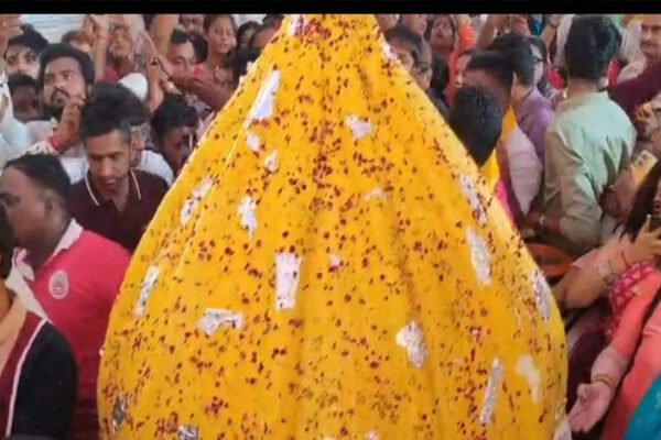 251-kg modak for Bappa! Pune’s giant modak-shaped rasmalai cake at Dagdusheth Ganpati has everyone talking