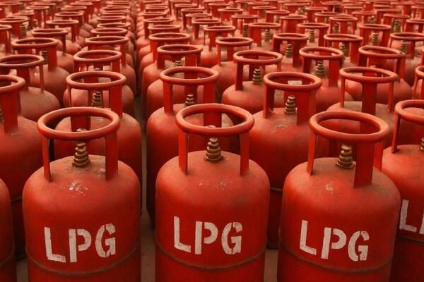 LPG Aadhaar rule from October 1: Authentication mandatory for subsidised gas refills; how to complete process, check steps