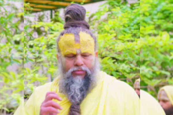Premanand Ji Maharaj: Premanand ji Maharaj asks us to hold onto the Divine and the path will reveal itself: 3 most profound teachings of the saint