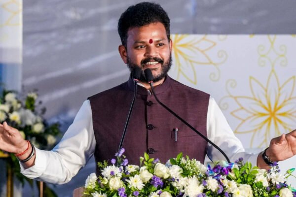 Airfares During Festive Season: Goverment rules out airfare cap during festive season, urges airlines to keep prices reasonable