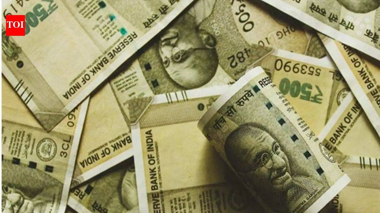 Centre to borrow nearly Rs 7.9 lakh cr in Oct-March