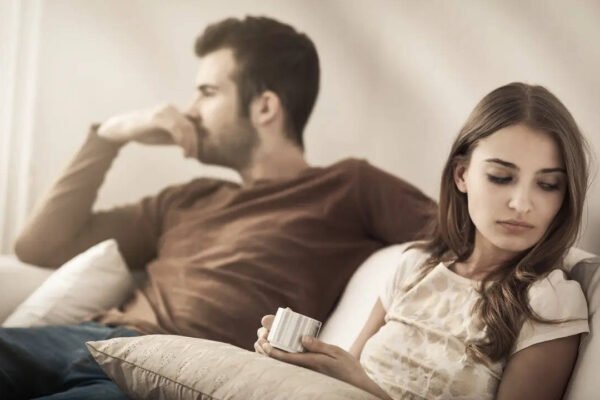5 subtle signs someone is losing interest in you, even if they haven’t said it