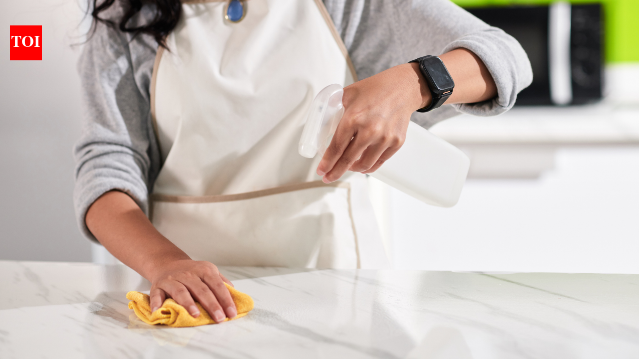 Psychology says people who clean the kitchen slab right after cooking may be doing this to feel in control; know the surprising mental habit behind it