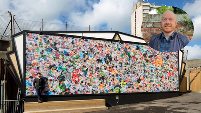 A man collected every piece of plastic he threw away for a year, 4,490 pieces later, his experiment became a movement to reduce everyday plastic waste |