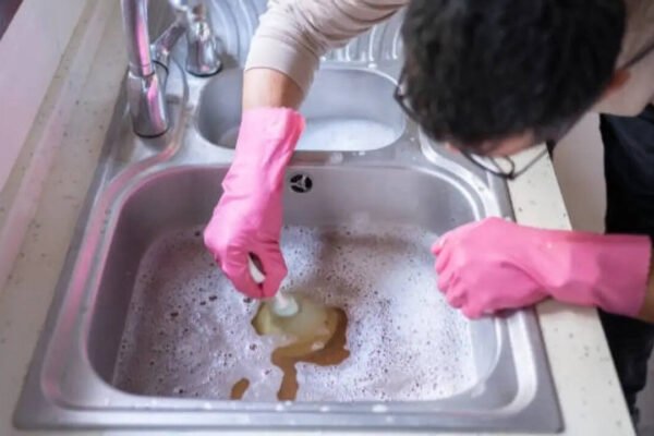 Easy tips to remove stains, grease and water marks