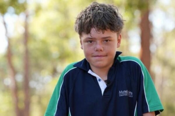 Meet Austin Applebee, the 'superhuman' teen who swam for four hours to save his family after they were swept out to sea |