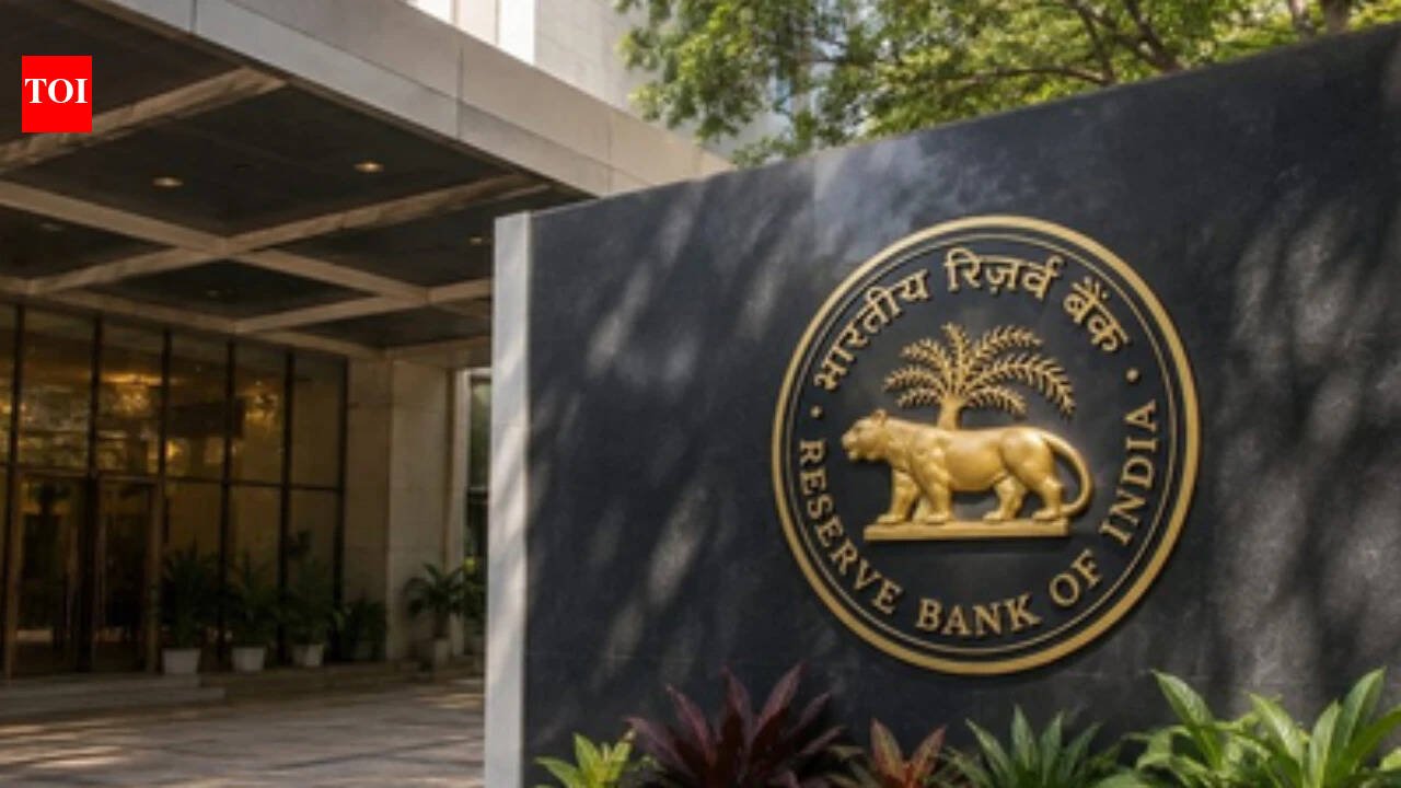 RBI eases rules for DIIs to buy bank shares