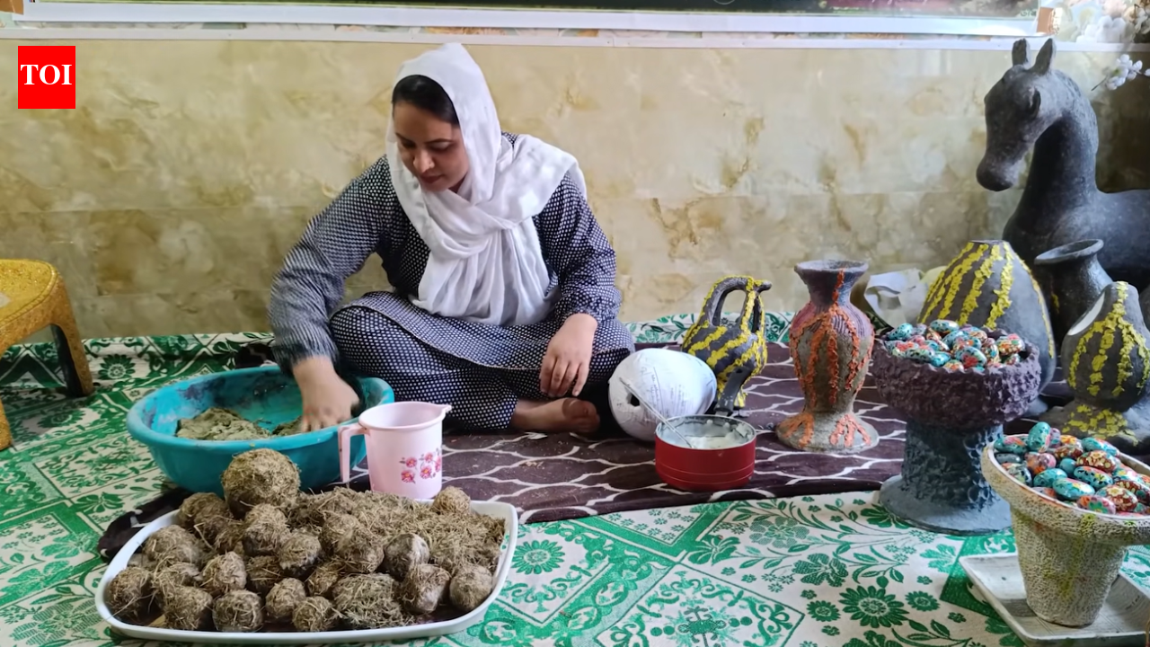 ‘What I am removing from the lake is like a treasure’: This Srinagar artisan is turning Dal Lake weeds to ‘Grass Mâché’ and creating work for women